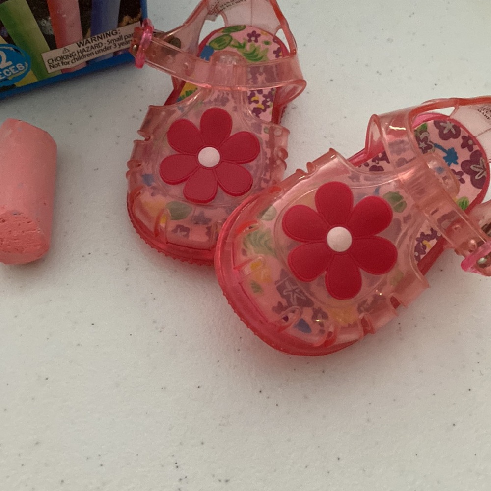 Baby girls size 1 vintage jelly shoes